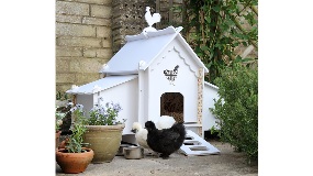 Foamalux White is rigid and durable, ideal for the creation of this chicken coop - Image 2242