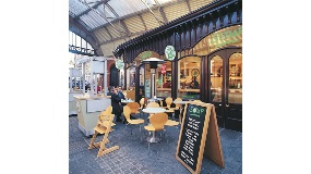Foamalux Eco used to create blackboard effect signage at a Covent Garden Soup Company outlet - Image 2300